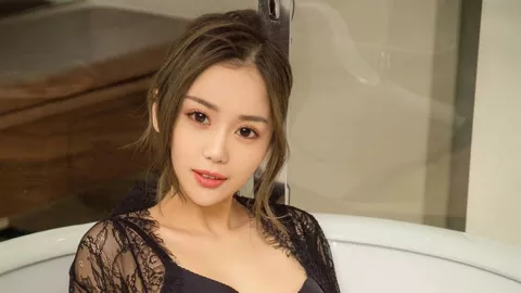 邓紫棋演唱会情绪失控